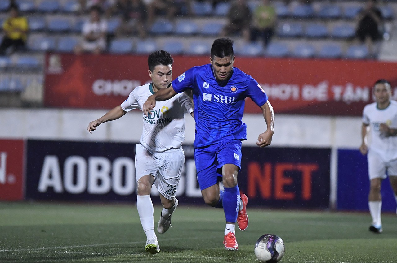 “Derby nhà băng” hấp dẫn nghẹt thở, Đại Từ nối dài chuỗi trận thắng